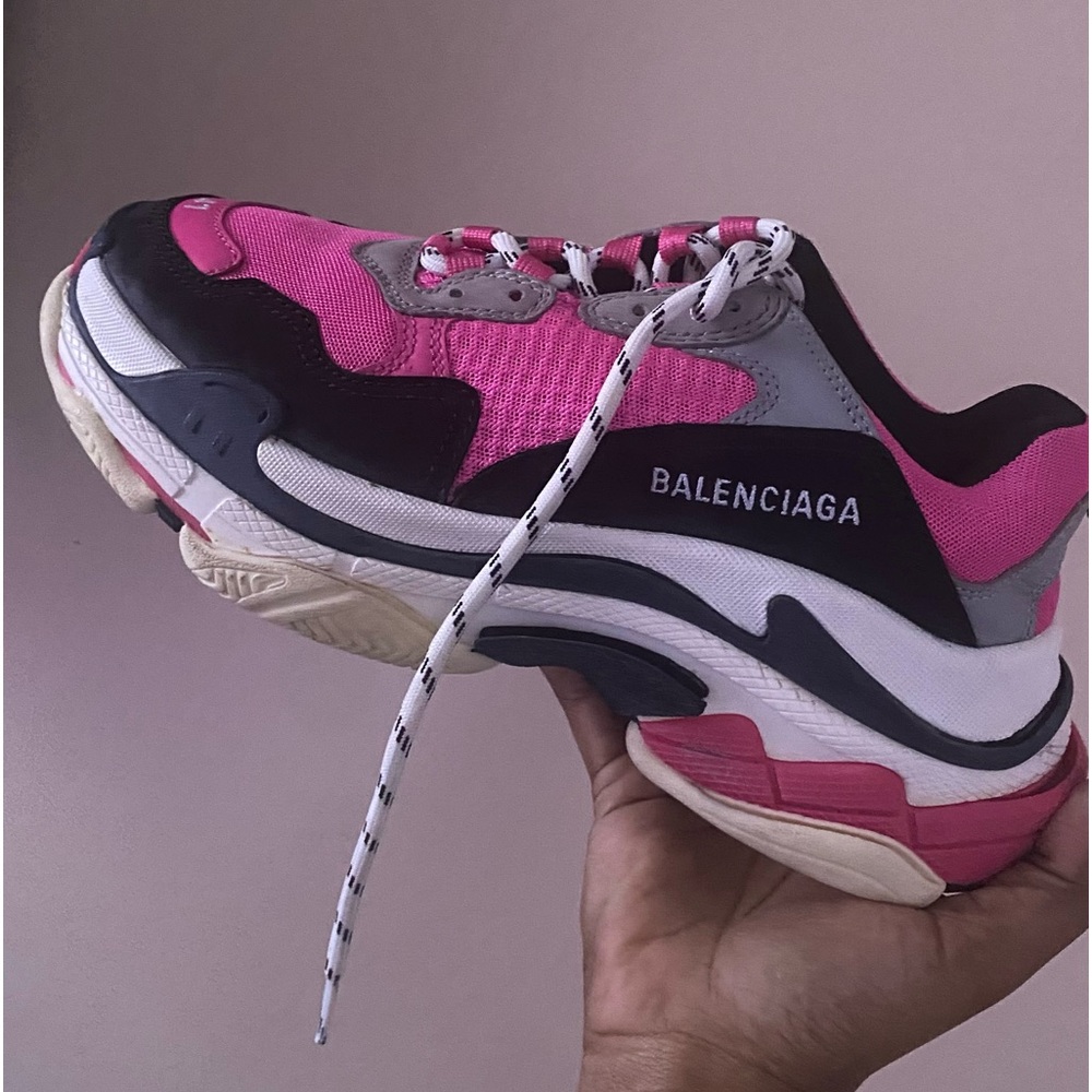BALENCIAGA triple s Sneakers pink